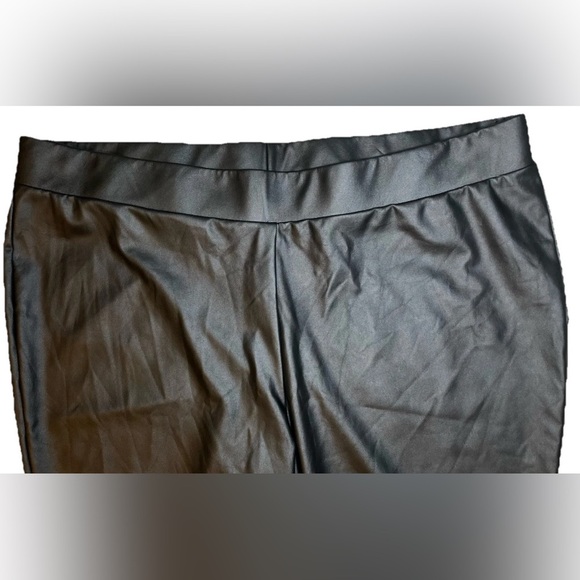 TORRID PLATINUM PREMIUM BLACK FAUX LEATHER QUILTED LEGGINGS SIZE 3 38x26 - Picture 5 of 7